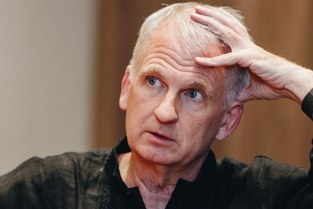 «Купив там овочі і побачив таке, чого не зрозуміти жителям країн Заходу»: американський письменник про Нікополь і нікопольців (відео)