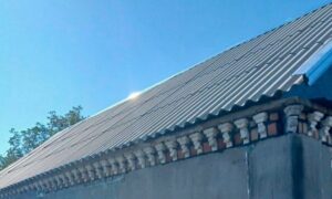 у Нікополі ремонтують пошкоджене ворогом житло (фото) 3