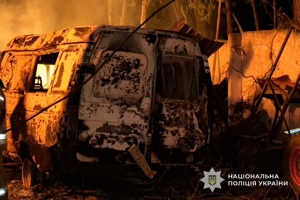 Понад 30 ударів по Нікопольщині, загибла і поранений на Синельниківщині – про наслідки обстрілів Дніпропетровщині за добу розповіли у поліції