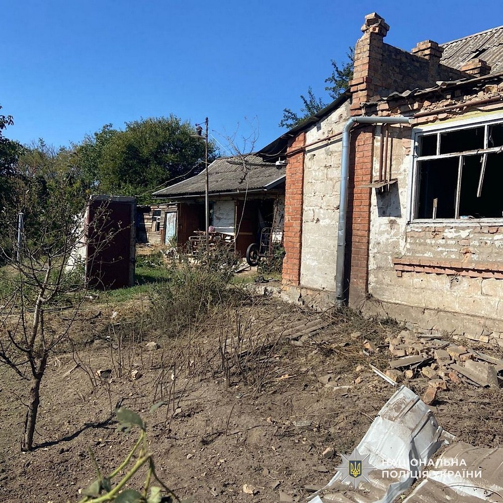 90 ударів FPV-дронами та артилерією по Нікопольщині за добу: є поранені і багато руйнувань. Під ударом була і Синельниківщина (фото)