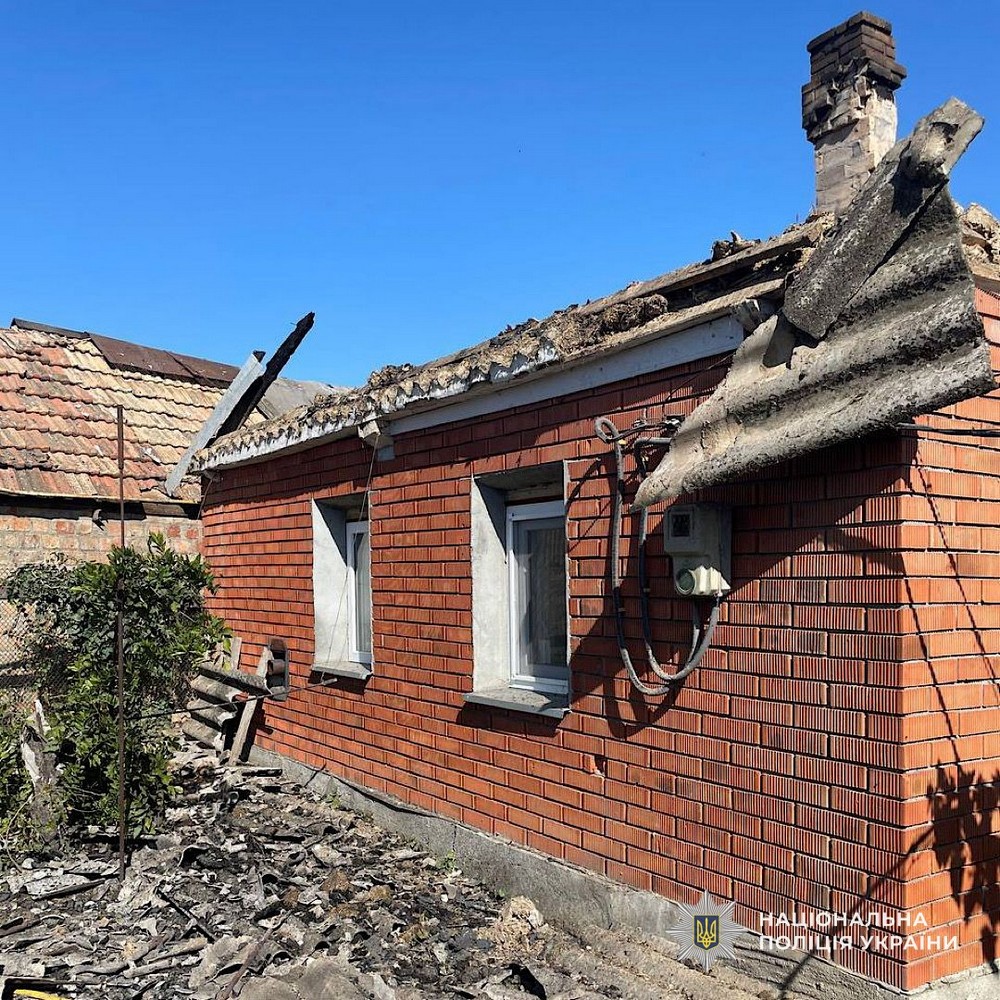 90 ударів FPV-дронами та артилерією по Нікопольщині за добу: є поранені і багато руйнувань. Під ударом була і Синельниківщина (фото)