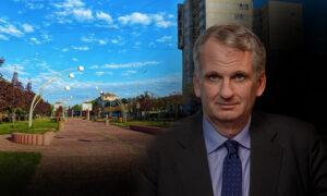 «Купив там овочі і побачив таке, чого не зрозуміти жителям країн Заходу»: американський письменник про Нікополь і нікопольців (відео)