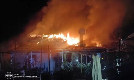 На Нікопольщині горів житловий будинок (фото)