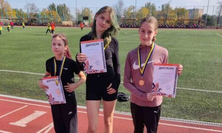 Юні легкоатлети з Нікополя вибороли два золота на обласному чемпіонаті!