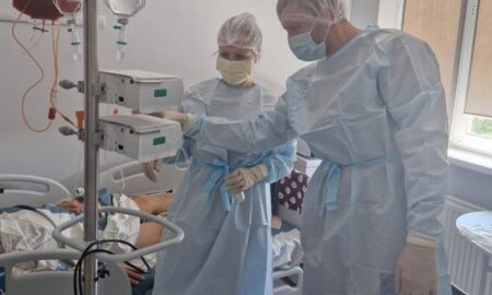 Прорив у лікуванні раку у Дніпрі: вперше здійснили аутотрансплантацію клітин дорослому пацієнту