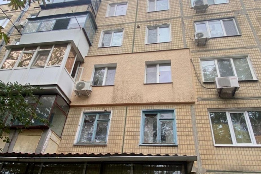 У Нікополі поруйновано п’ятиповерхівки, вбито жінку на Синельниківщині – поліція про наслідки обстрілів Дніпропетровщини (фото)