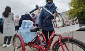 У Мирівській громаді роздали 2808 бутлів питної води (фото)