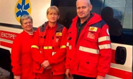 Не впорався з керуванням: внаслідок ДТП на Нікопольщині постраждав чоловік, його рятували медики «швидкої»