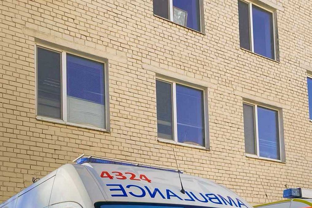 У Марганці працівниця водоканалу послизнулася на мокрій кахельній підлозі і отримала травму 1 У Марганці працівниця водоканалу послизнулася на мокрій кахельній підлозі і отримала травму