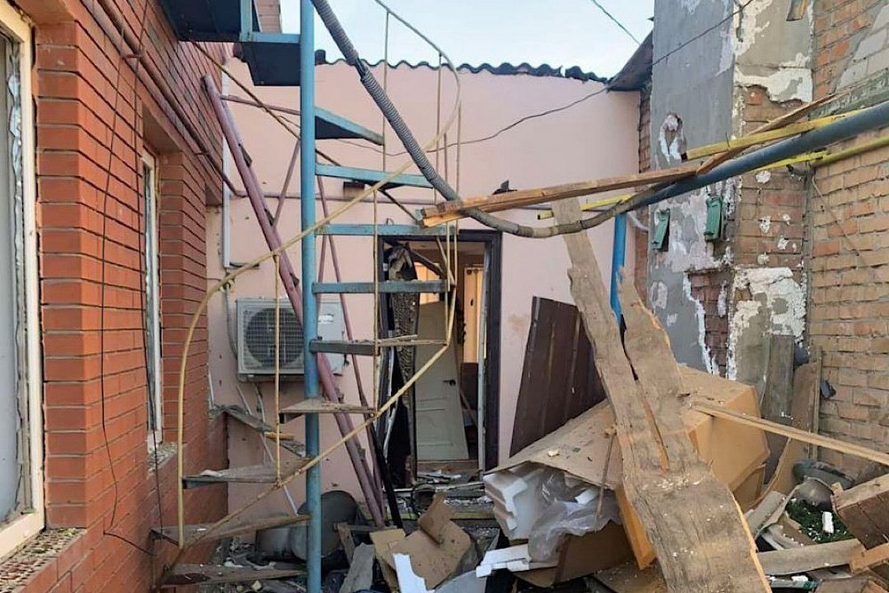 На Нікопольщині серед постраждалих поліцейські, ворог масовано атакував район, а також Дніпро і Синельниківщину – поліція (фото) 1 На Нікопольщині серед постраждалих поліцейські, ворог масовано атакував район, а також Дніпро і Синельниківщину – поліція (фото)