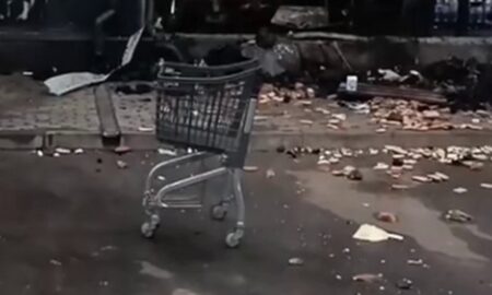 «Останні магазини наші б'ють...» Ворог знищив «АТБ» у Покровському на Дніпропетровщині (відео) 43 «Останні магазини наші б'ють...» Ворог знищив «АТБ» у Покровському на Дніпропетровщині (відео)