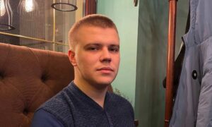 Волонтера з Нікополя нагороджено нагрудним знаком «За відвагу»
