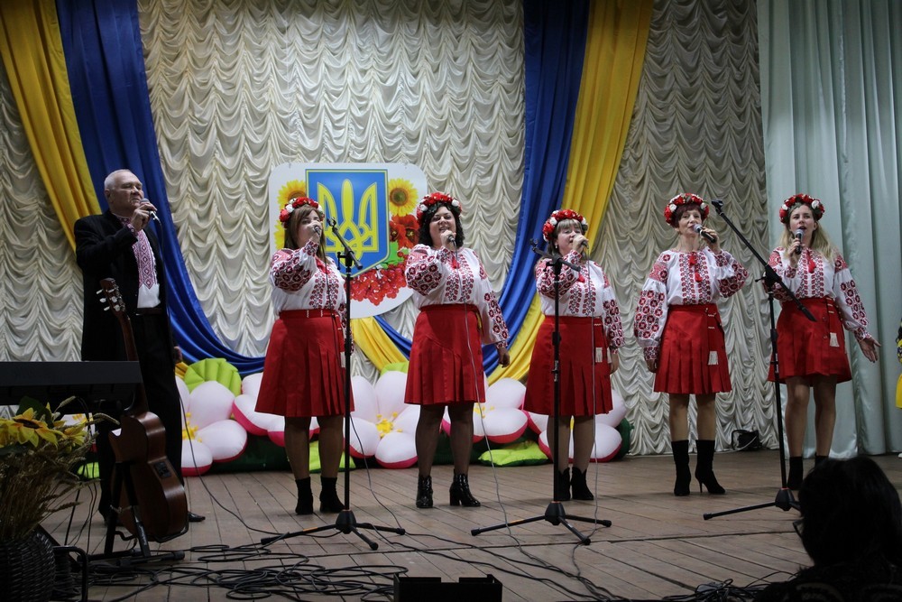 У Першотравневській громаді педагогів привітали з професійним святом: фото