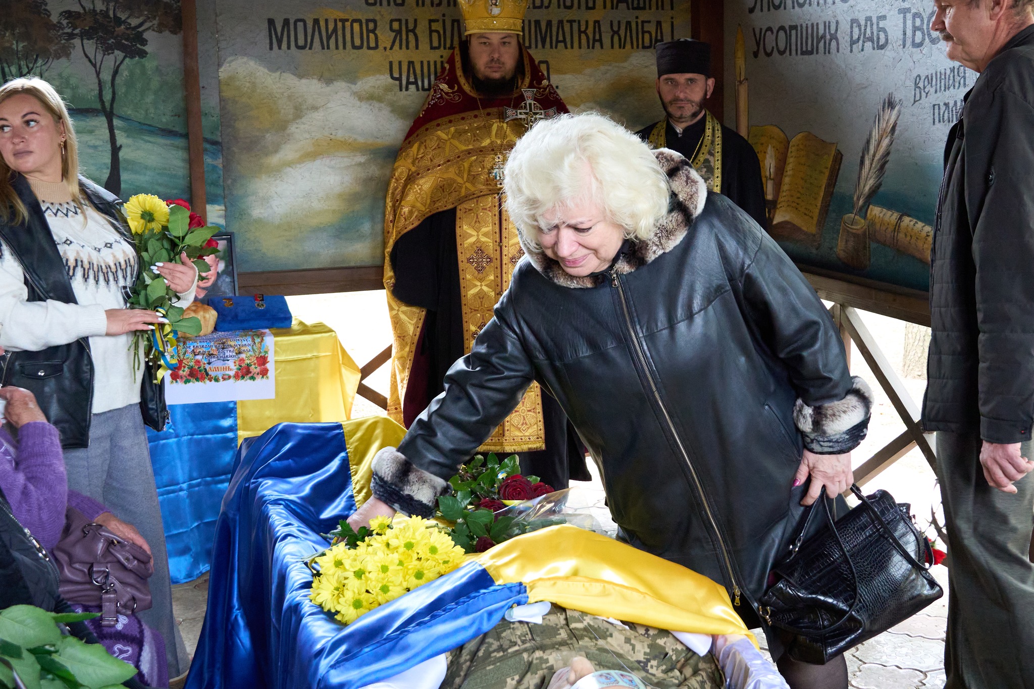 Після контузії стан погіршився попри лікування… У Нікополі сьогодні провели в останню путь Героя (фото)