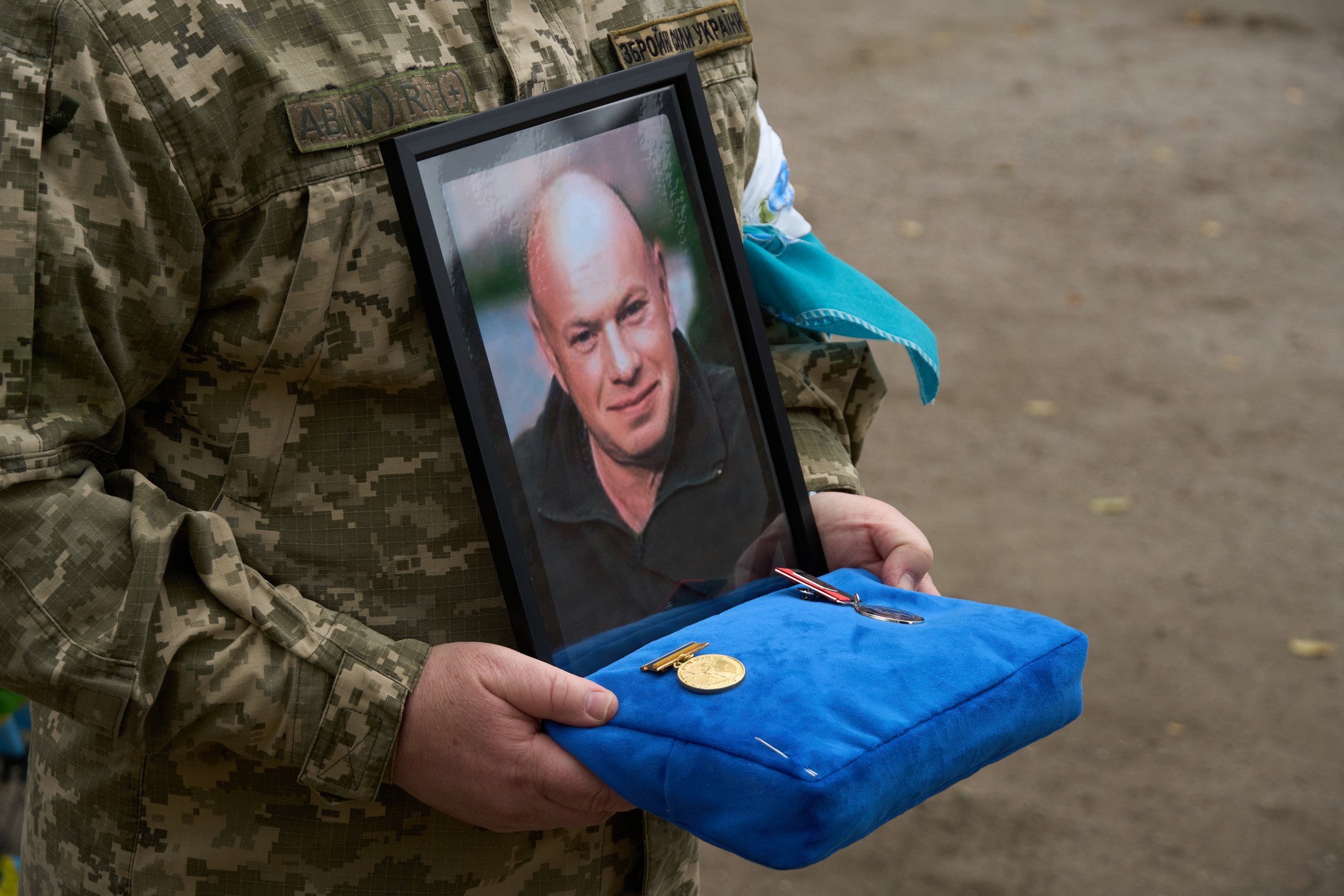Після контузії стан погіршився попри лікування… У Нікополі сьогодні провели в останню путь Героя (фото)