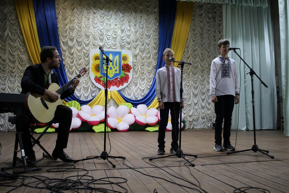 У Першотравневській громаді педагогів привітали з професійним святом: фото