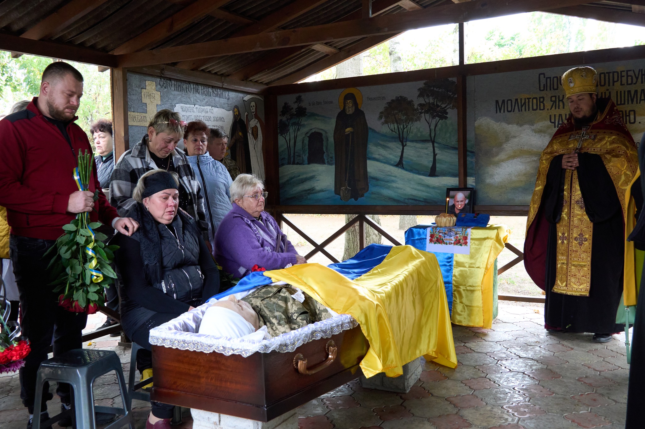 Після контузії стан погіршився попри лікування… У Нікополі сьогодні провели в останню путь Героя (фото)