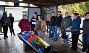 Друге прощання у Нікополі за день: провели в останню путь солдата, який попри вік добровільно став на захист України