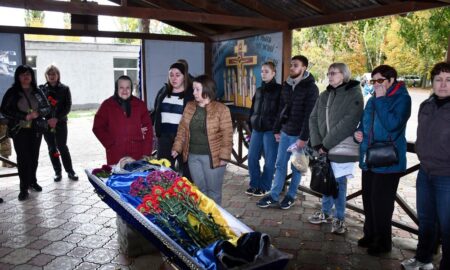 Друге прощання у Нікополі за день: провели в останню путь солдата, який попри вік добровільно став на захист України