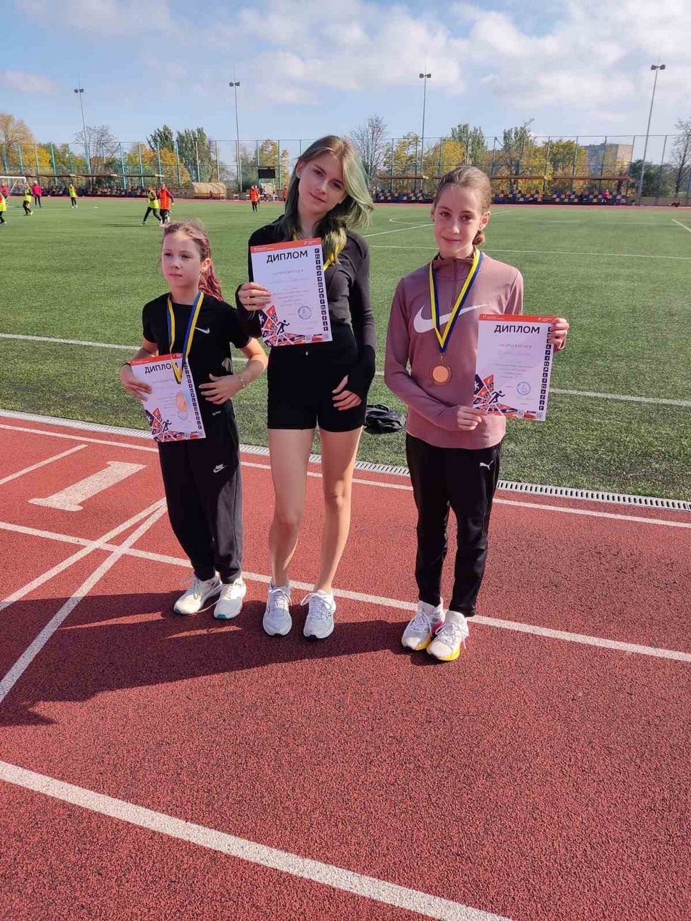 Юні легкоатлети з Нікополя вибороли два золота на обласному чемпіонаті! (фото, відео)
