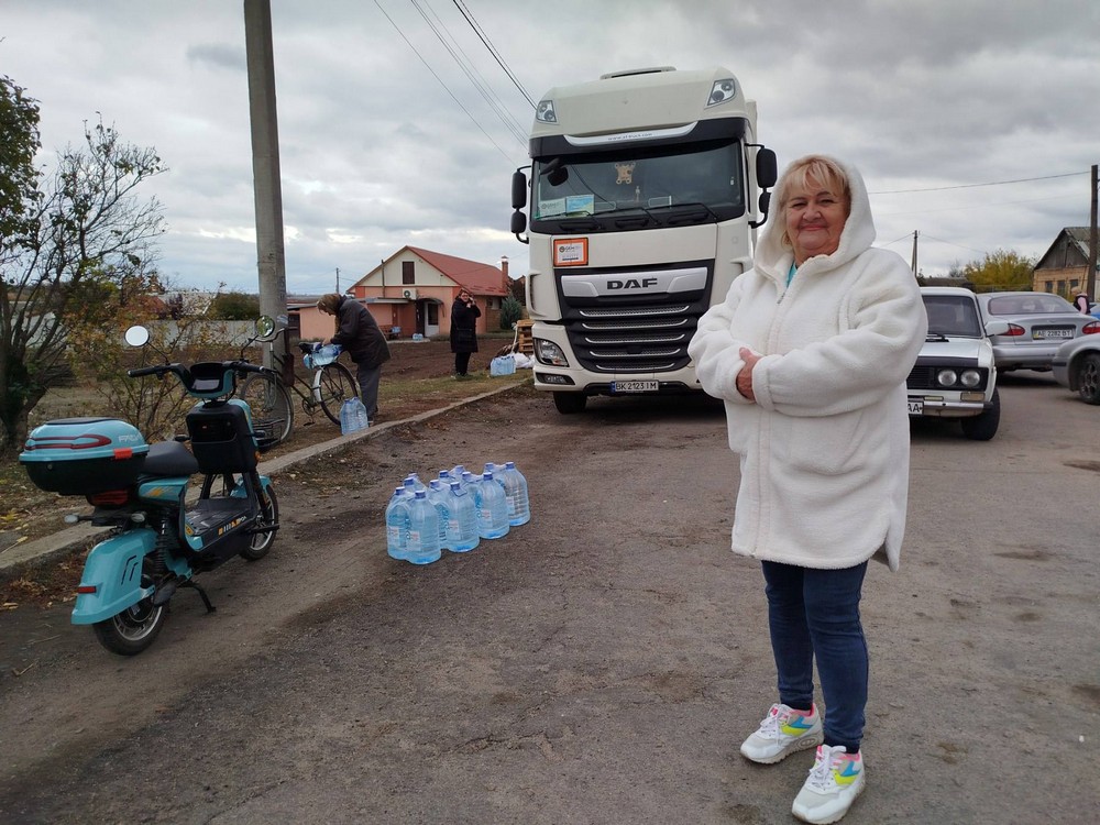 У Мирівській громаді роздали 2808 бутлів питної води: фото