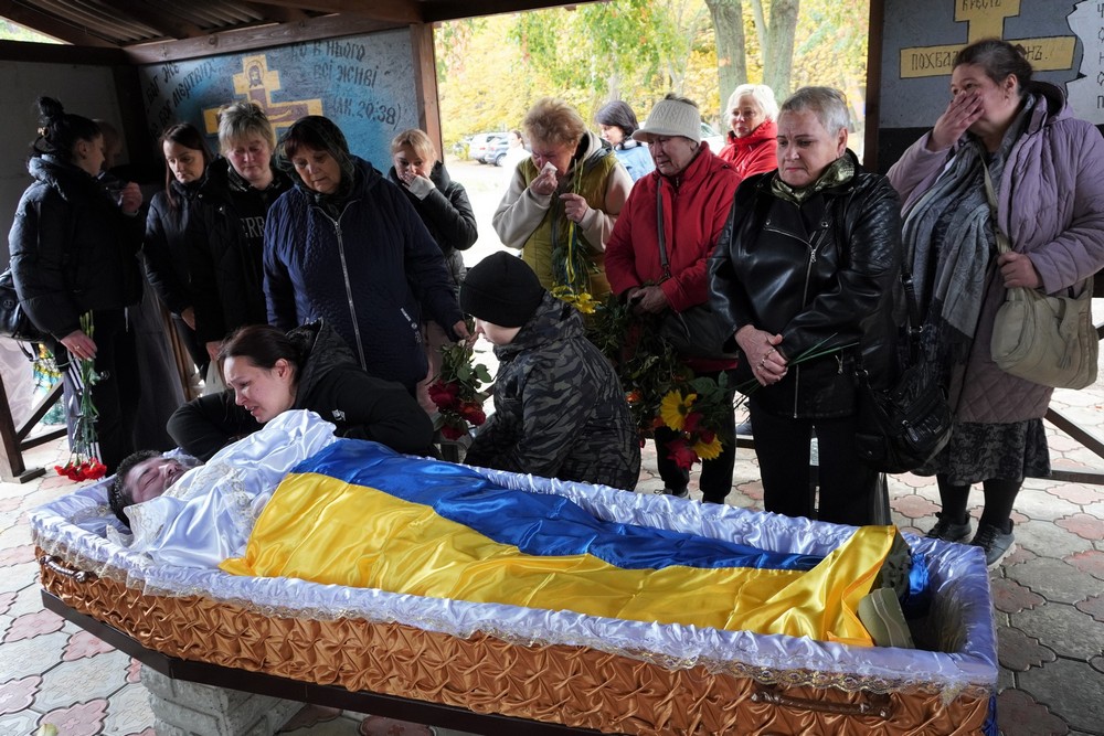 У Нікополі сьогодні провели в останню путь полеглого Героя: фото