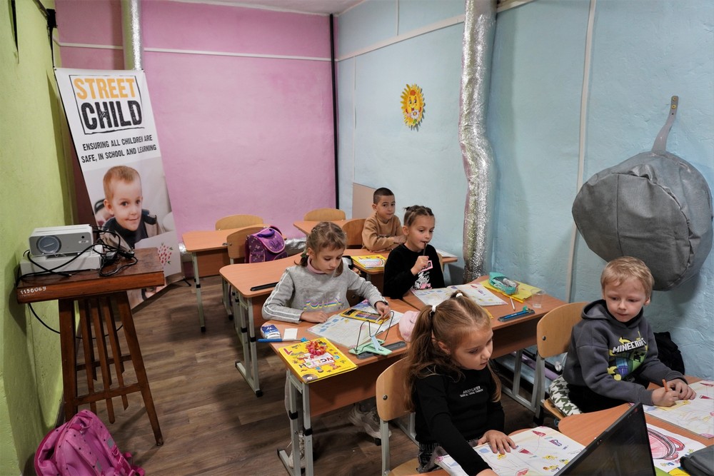 У Нікополі в одному з навчальних закладів облаштували безпечну кімнату для занять