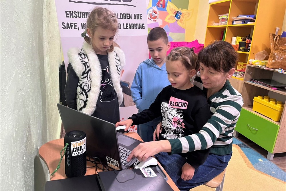 У Нікополі в одному з навчальних закладів облаштували безпечну кімнату для занять