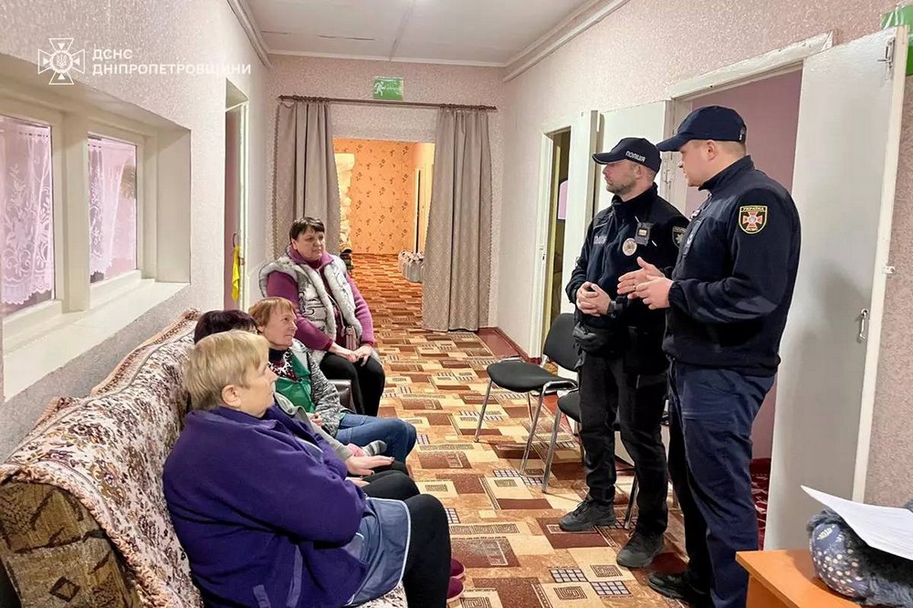 Офіцери-рятувальники провели обстеження закладів соціальної сфери Нікопольщини