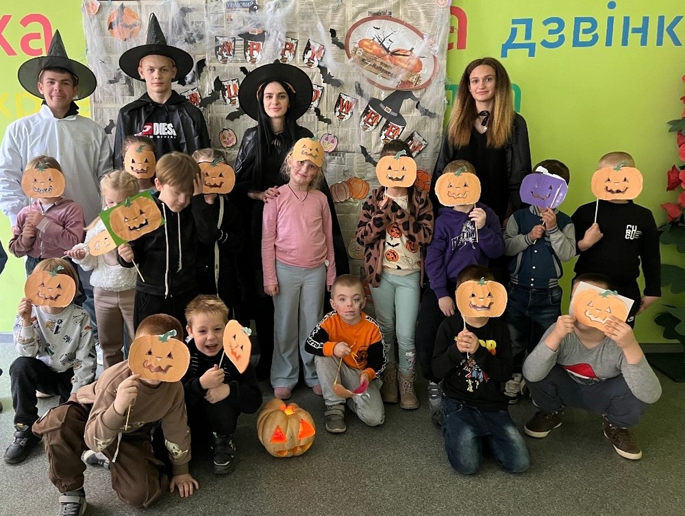 У ліцеї на Нікопольщині відбулося яскраве свято «Велесова ніч» (фото) У ліцеї на Нікопольщині відбулося яскраве свято «Велесова ніч» (фото)