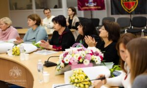 Дві співробітниці Нікопольської РДА отримали нагороди у ДніпроОДА (фото) 2 Дві співробітниці Нікопольської РДА отримали нагороди у ДніпроОДА (фото)