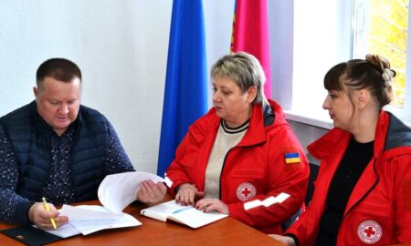 Обговорили конкретні напрямки допомоги мешканцям Нікопольщини: начальник РВА знову зустрівся з Червоним Хрестом