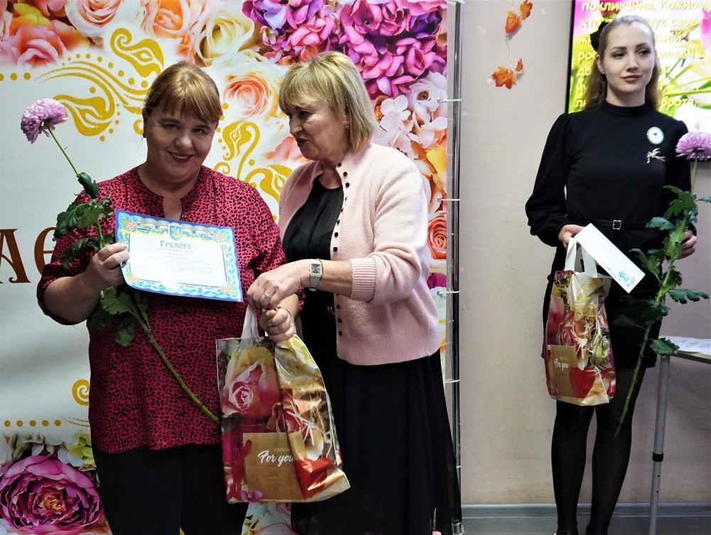 У Нікополі привітали сопрацівників з професійним святом і вручили подяки (фото) У Нікополі привітали сопрацівників з професійним святом і вручили подяки (фото)