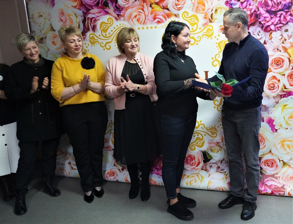 У Нікополі привітали сопрацівників з професійним святом і вручили подяки (фото) У Нікополі привітали сопрацівників з професійним святом і вручили подяки (фото)