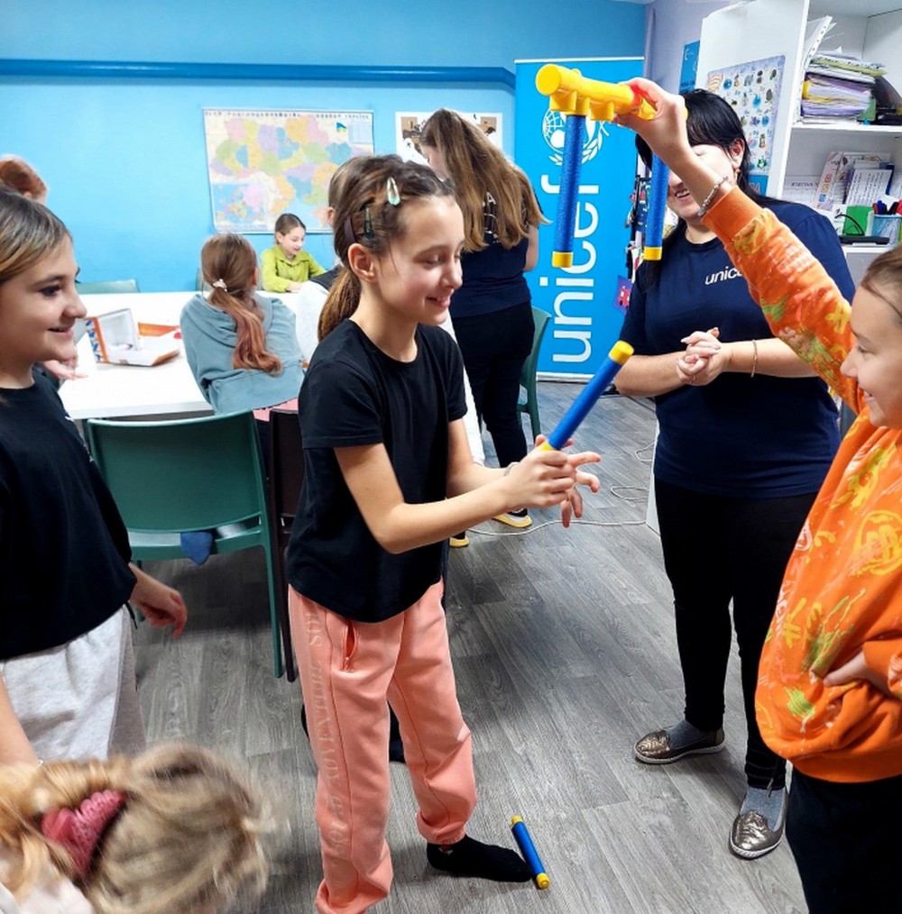 Осінні канікули в Покрові проходять радісно і творчо (фото) Осінні канікули в Покрові проходять радісно і творчо (фото)