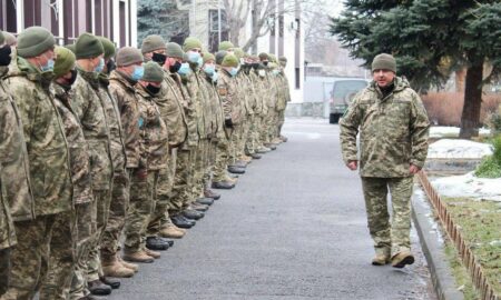 Тисячі мешканців області вже у перші дні взяли зброю: як і коли на Дніпропетровщині створили ТРО 33 Як на Дніпропетровщині створювали ТРО