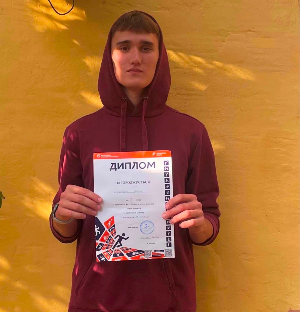 Легкоатлети з Нікополя успішно виступили на чемпіонатах України та області (фото) 2