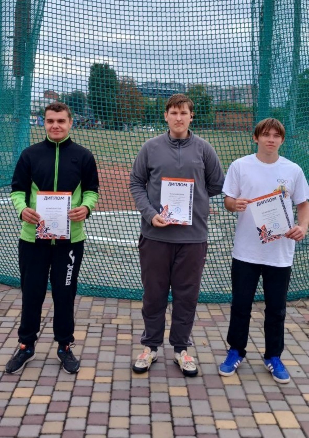 Легкоатлети з Нікополя успішно виступили на чемпіонатах України та області (фото) 3