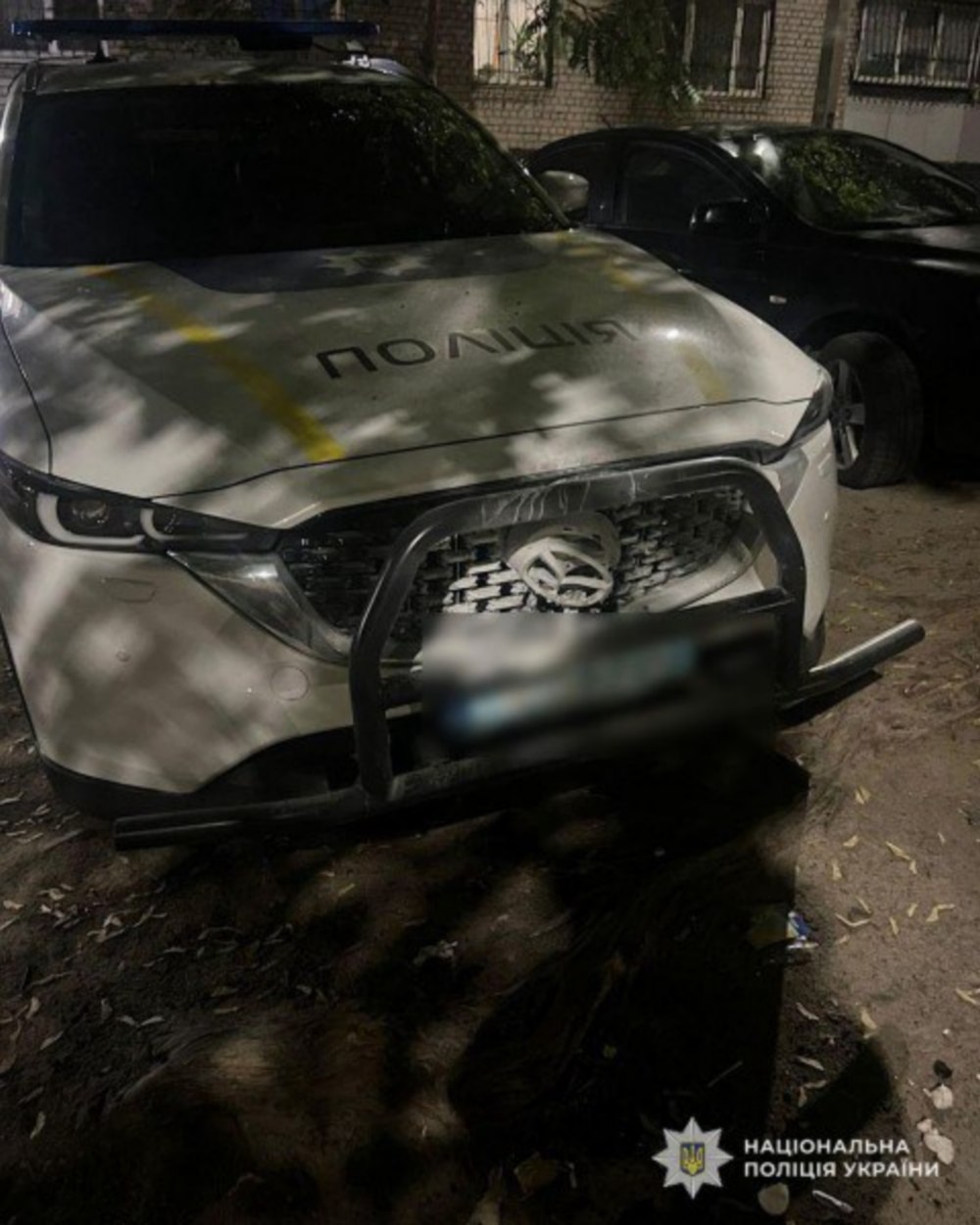 Пошкодження авто поліції у Дніпрі 2