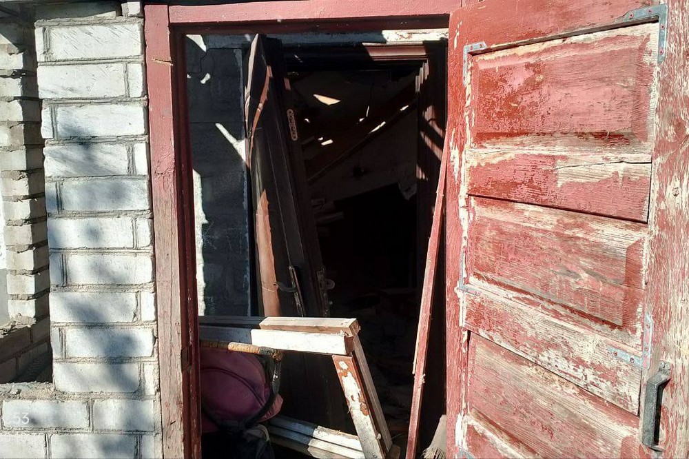 Троє постраждалих у Нікополі та районі, сталися пожежі, є руйнування, ворог атакував 9  Троє постраждалих у Нікополі та районі, сталися пожежі, є руйнування, ворог атакував 9