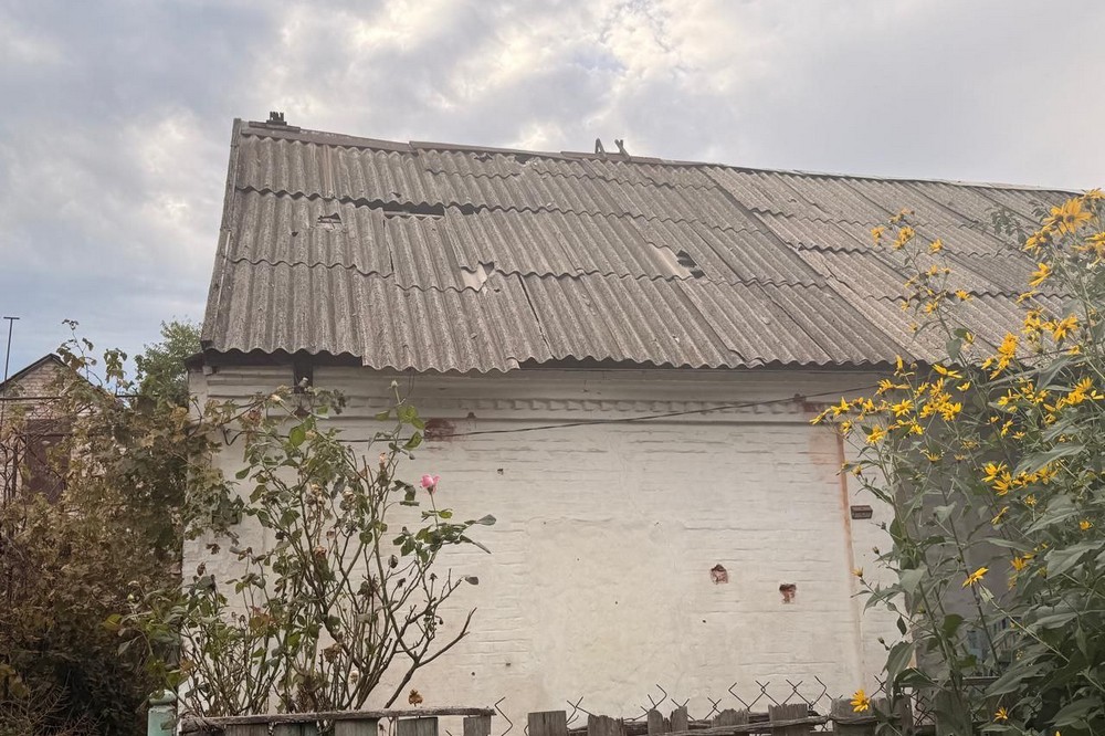 У Нікополі сьогодні постраждав  33 річний чоловік,  є руйнування, під атакою була і Синельниківщина (фото) 2