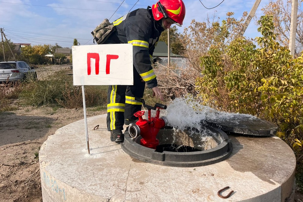 У Томаківській громаді перевірили нові гідранти 2  У Томаківській громаді перевірили нові гідранти 2