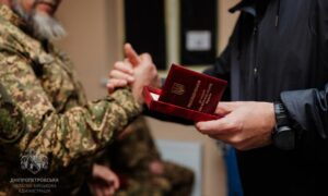 В.о. начальника Дніпро ОВА вручив державні нагороди Захисникам