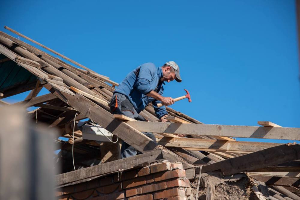 Відновлення пошкодженого житла у Нікополі 2