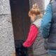 «Олена Вошун з Нікополя, ти мій герой!»: відома волонтерка і знаменитий польський репортер побували у нікопольському притулку для тварин (відео)