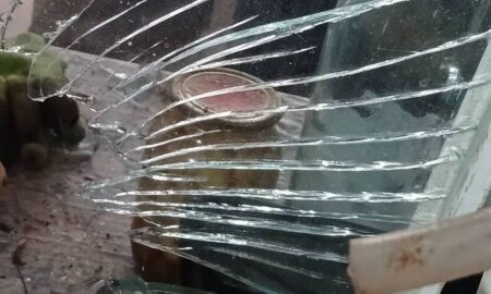 Вгатили по будинках та автівці: окупанти атакували сьогодні Нікополь і область (фото) 37 атакували сьогодні Нікополь