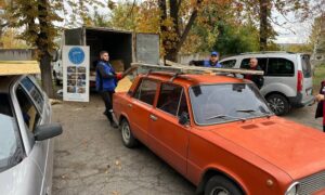 на Нікопольщині «Проліска» видала будівельні набори й познайомилася з багатодітною родиною (фото)