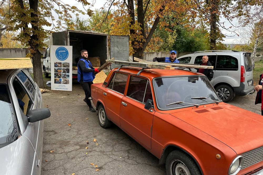 на Нікопольщині «Проліска» видала будівельні набори й познайомилася з багатодітною родиною (фото)