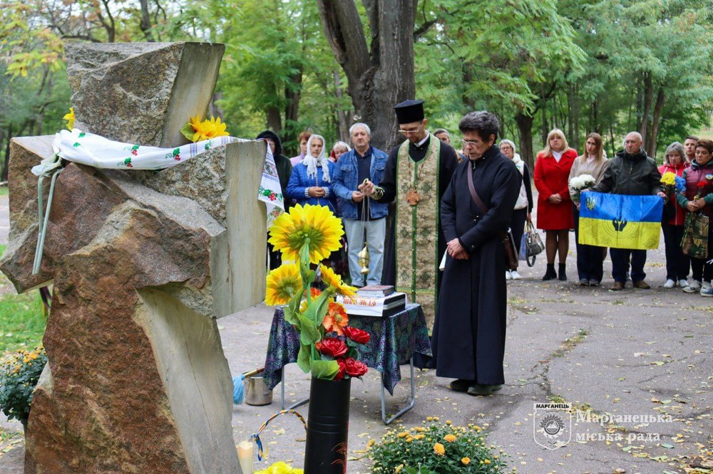 У Марганці сьогодні відбувся молебень за загиблими Воїнами (фото)