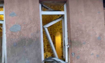 Нікополь і район, а також Синельниківщина були під ворожими обстрілами в ніч на 2 жовтня – є руйнування, виникли пожежі